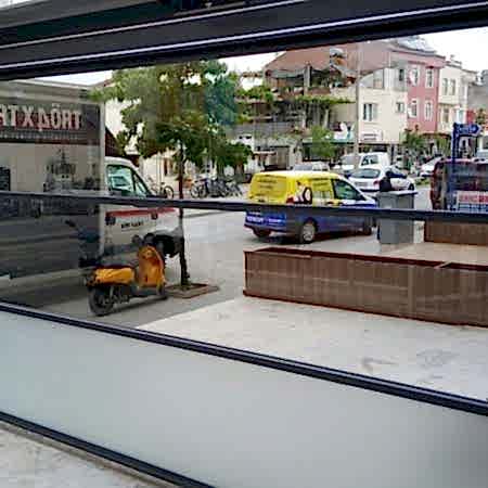 Hareketli Küpeşte