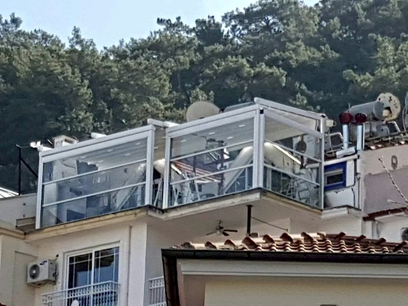 Hareketli Küpeşte
