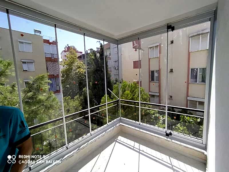 Bakı Katlanır Cam Balkon